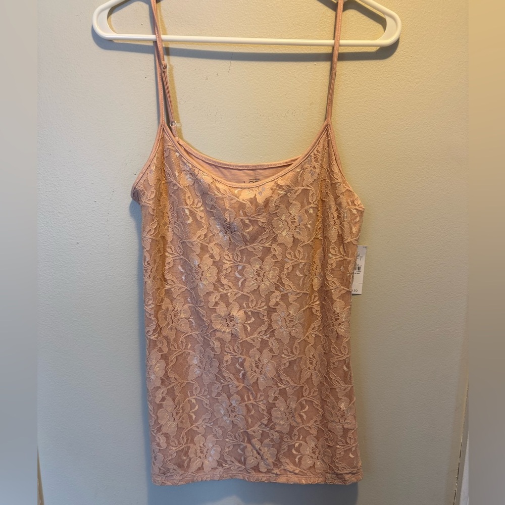 *NWT* LOFT Delicate Lace Tank in Soft Pink
